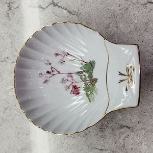 Fine Porcelain Trinket Dish